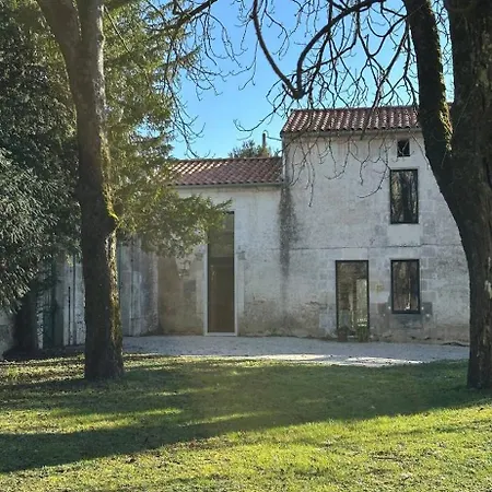 Couette-café La Maison Du Jardin Linars